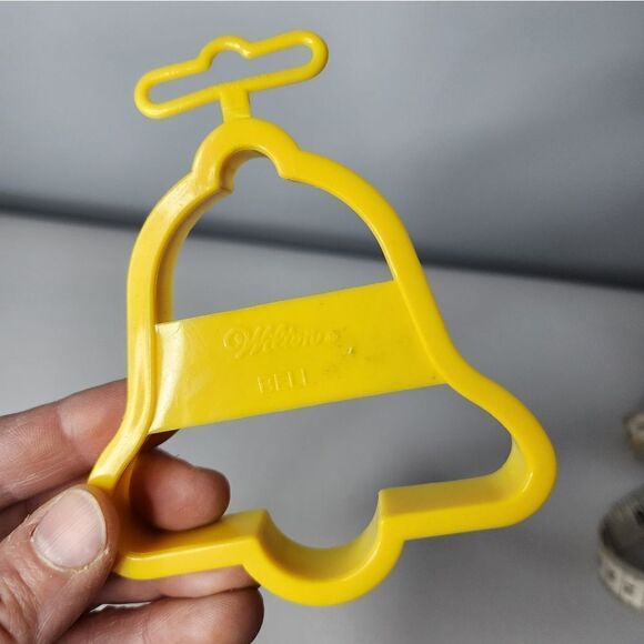 Wilton Cookie Cutter Bell Yellow New - Picture 2 of 3
